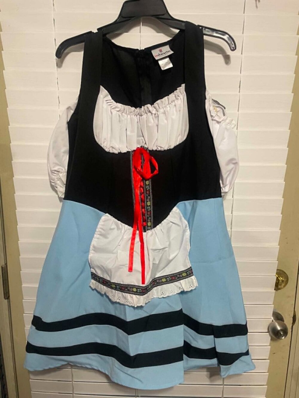 Brand New Woman's Oktoberfest Costume, XL.